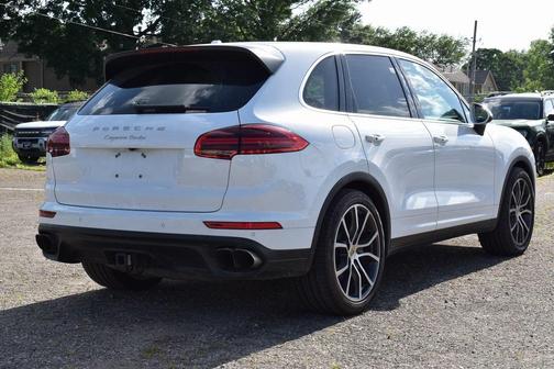 2015 Porsche Cayenne Turbo