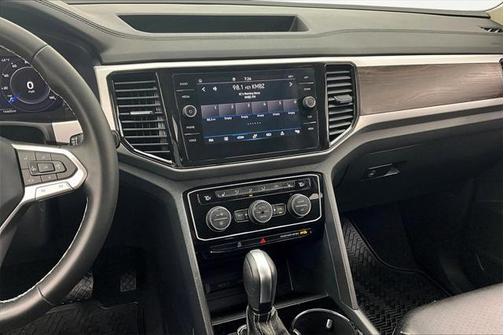 2023 Volkswagen Atlas 3.6L SE w/Technology