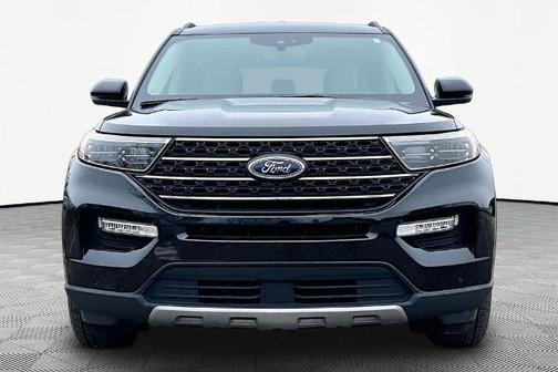 AGATE BLACK METALLIC 2023 Ford Explorer XLT