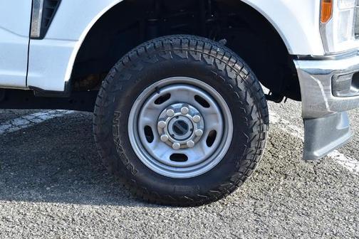 OXFORD WHITE 2023 Ford F-250 XL