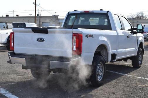 OXFORD WHITE 2023 Ford F-250 XL