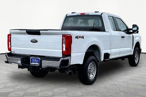 OXFORD WHITE 2023 Ford F-250 XL