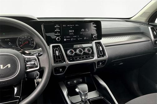 2022 Kia Sorento LX