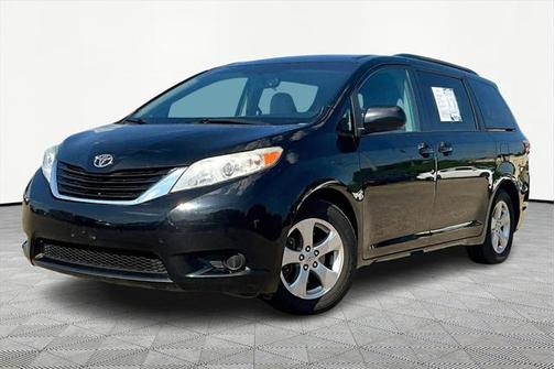 2016 Toyota Sienna LE