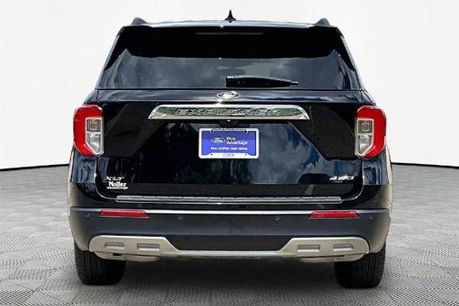AGATE BLACK METALLIC 2023 Ford Explorer XLT