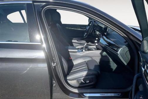 Dark Graphite Metallic 2023 BMW 530e 530E XDRIVE