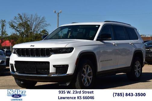 Bright White Clearcoat 2021 Jeep Grand Cherokee LIMITED