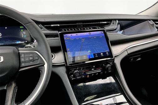 2022 Jeep Grand Cherokee BASE