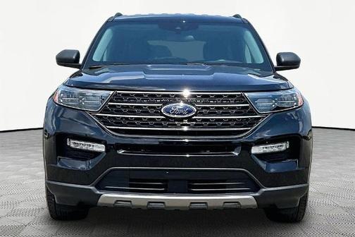 AGATE BLACK METALLIC 2024 Ford Explorer XLT