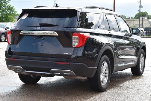AGATE BLACK METALLIC 2024 Ford Explorer XLT