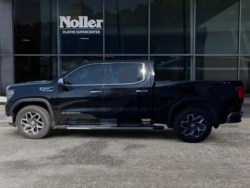 Onyx Black 2022 GMC Sierra 1500 SLT