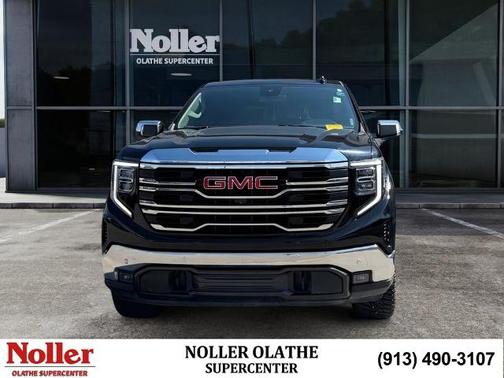 Onyx Black 2022 GMC Sierra 1500 SLT
