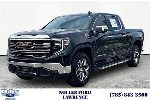 Onyx Black 2022 GMC Sierra 1500 SLT