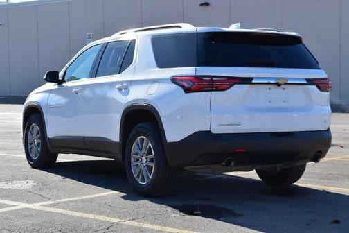 2022 Chevrolet Traverse LT Cloth