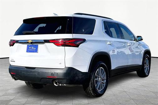 2022 Chevrolet Traverse LT Cloth