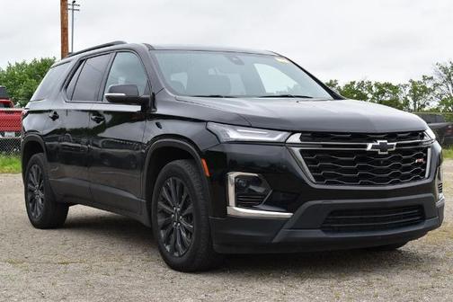 Mosaic Black Metallic 2022 Chevrolet Traverse RS