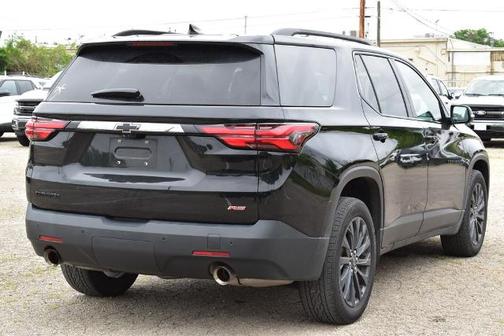 Mosaic Black Metallic 2022 Chevrolet Traverse RS