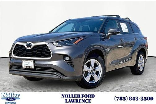 Magnetic Gray Metallic 2023 Toyota Highlander LE