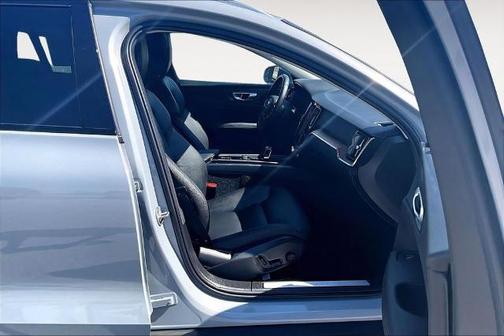 Metallic 2024 Volvo V60 Cross Country B5 PLUS