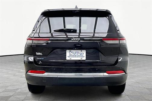 2022 Jeep Grand Cherokee 4xe BASE