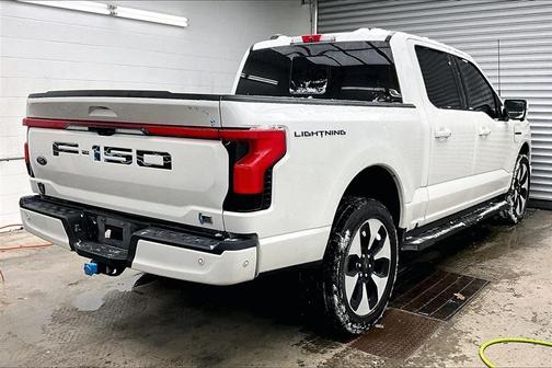 2022 Ford F-150 Lightning Platinum
