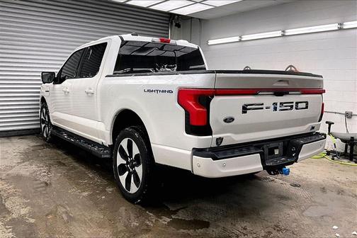 2022 Ford F-150 Lightning Platinum