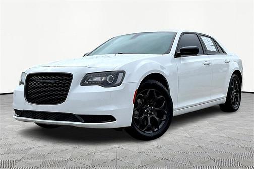 2022 Chrysler 300 Touring