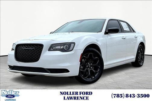 2022 Chrysler 300 Touring