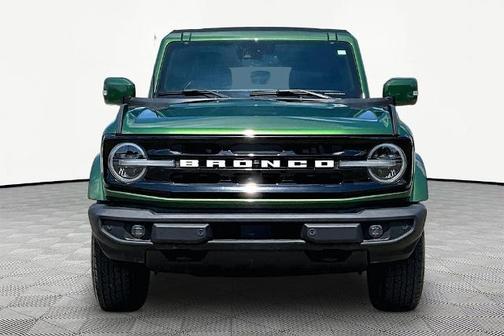 ERUPTION GREEN METALLIC 2023 Ford Bronco OUTER BANKS