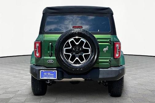 ERUPTION GREEN METALLIC 2023 Ford Bronco OUTER BANKS