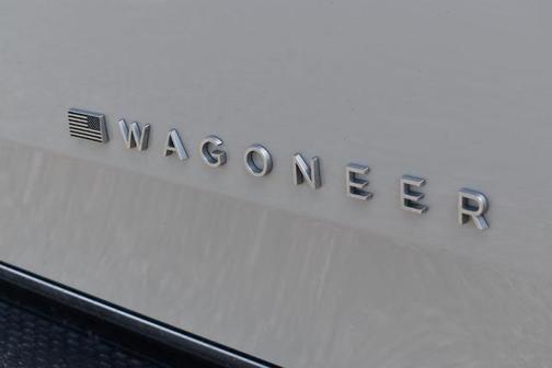 Luxury White Pearlcoat 2022 Jeep Wagoneer SERIES III