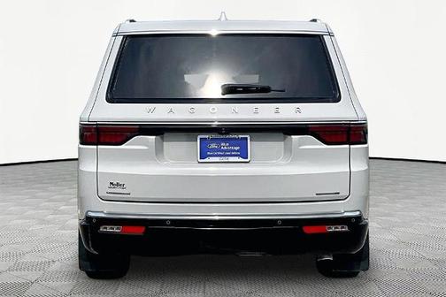 Luxury White Pearlcoat 2022 Jeep Wagoneer SERIES III