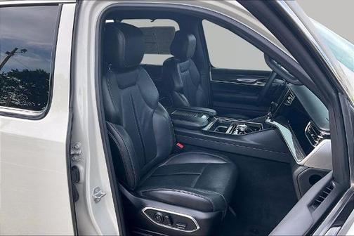 Luxury White Pearlcoat 2022 Jeep Wagoneer SERIES III