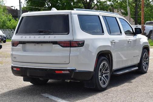 Luxury White Pearlcoat 2022 Jeep Wagoneer SERIES III