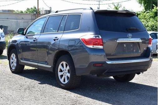 2013 Toyota Highlander SE