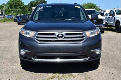 2013 Toyota Highlander SE