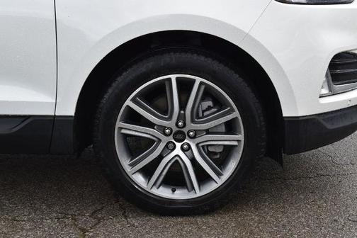 STAR WHITE 2024 Ford Edge TITANIUM
