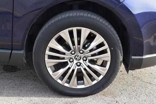 2022 Toyota Venza XLE