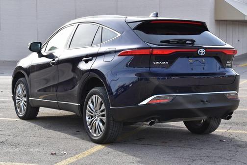 2022 Toyota Venza XLE