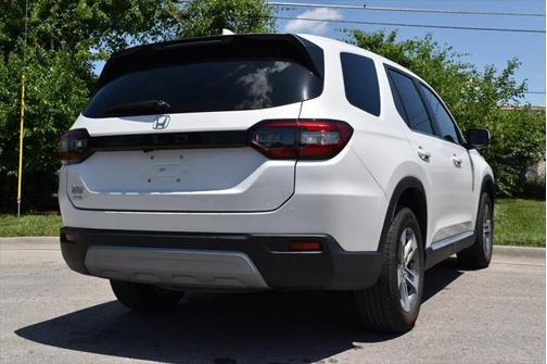 2023 Honda Pilot AWD EX-L 8 Passenger