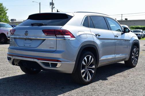 2022 Volkswagen Atlas Cross Sport 3.6L V6 SEL Premium R-Line
