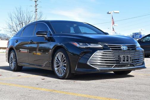 2022 Toyota Avalon Hybrid Limited