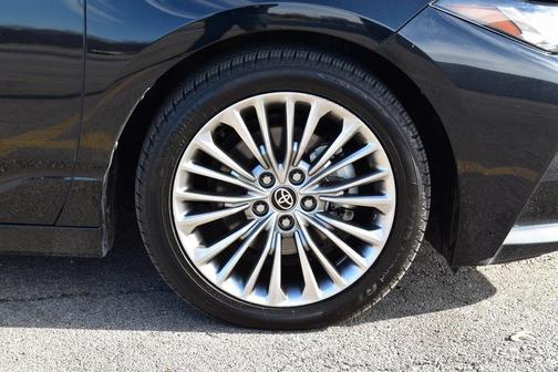 2022 Toyota Avalon Hybrid Limited