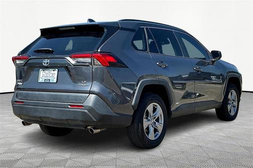 2022 Toyota RAV4 Hybrid LE