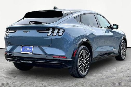 2024 Ford Mustang Mach-E PREMIUM