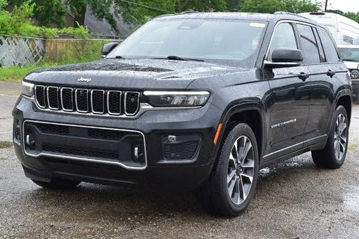 Diamond Black 2024 Jeep Grand Cherokee OVERLAND