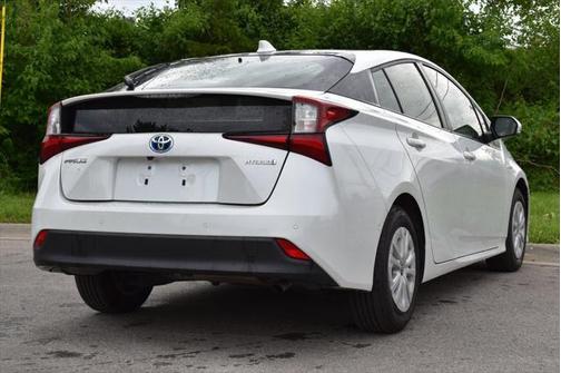 2021 Toyota Prius LE