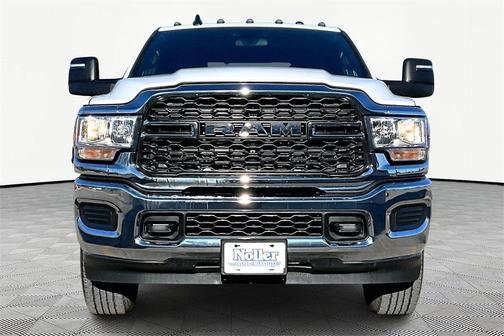 2024 RAM 2500 Tradesman Crew Cab 4x4 8' Box