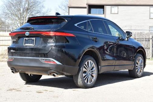 Black 2022 Toyota Venza XLE