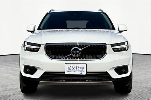 2019 Volvo XC40 T5 Momentum